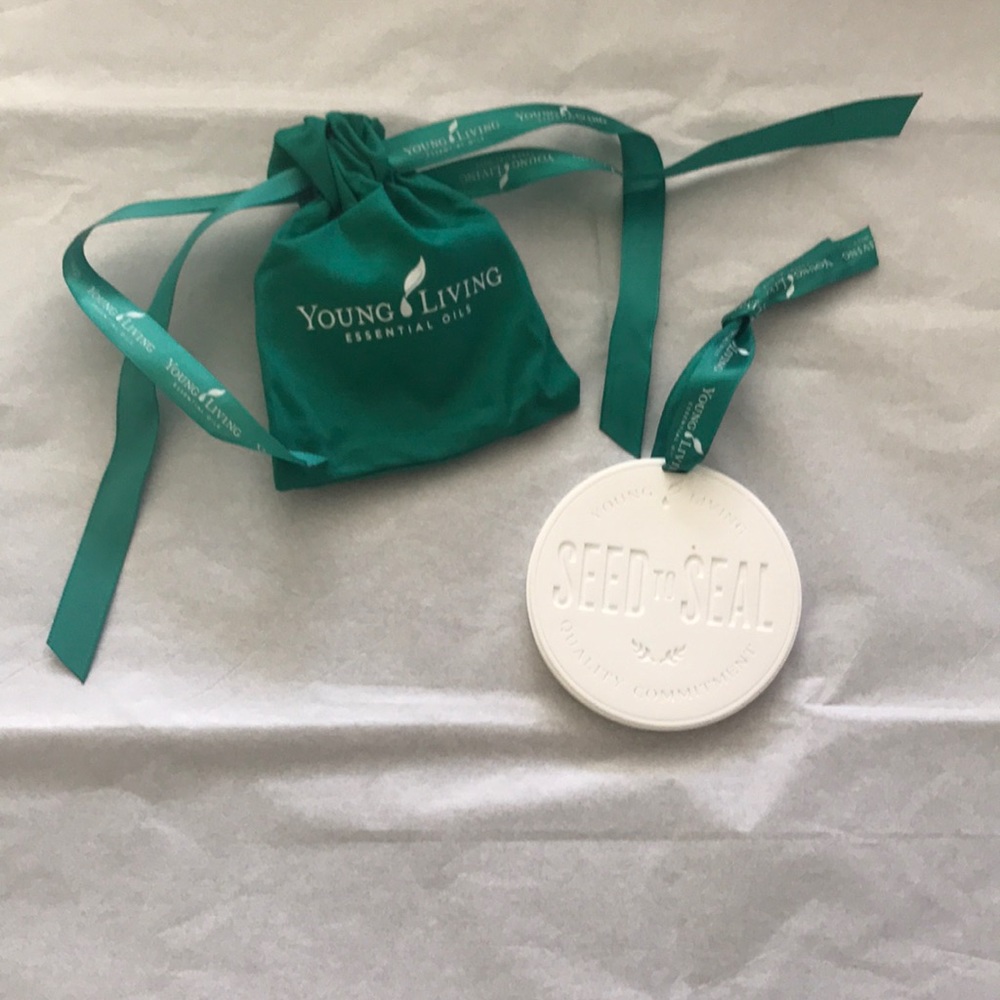 Young Living Medallion Christmas Ornament Diffuser